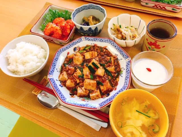 山口マタニティクリニックの食事例（中華）