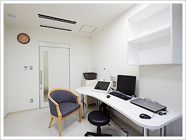 完全個室の診察室